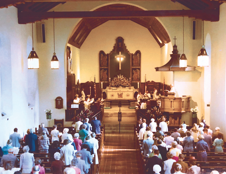 https://trinitycathedral.com/wp-content/uploads/2022/02/4-Easter-at-Trinity-interior-1977.jpg